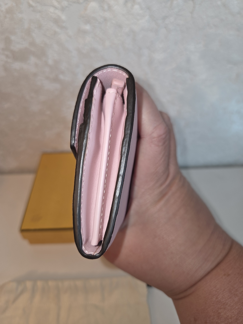 Fendi Pink Leather Envelope Wallet with Logo - Picture 11 of 13